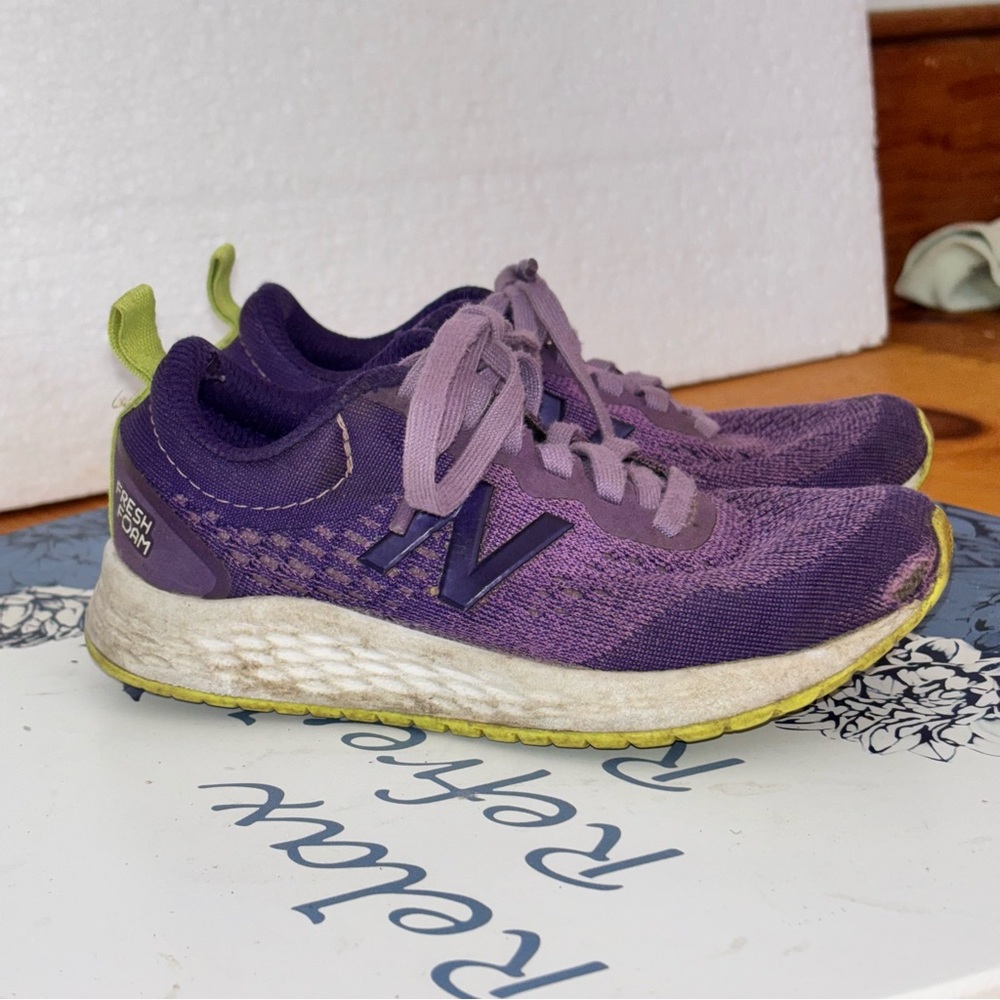 New Balance Fresh Foam Arishi Purple Little Girls Sneakers Size 11